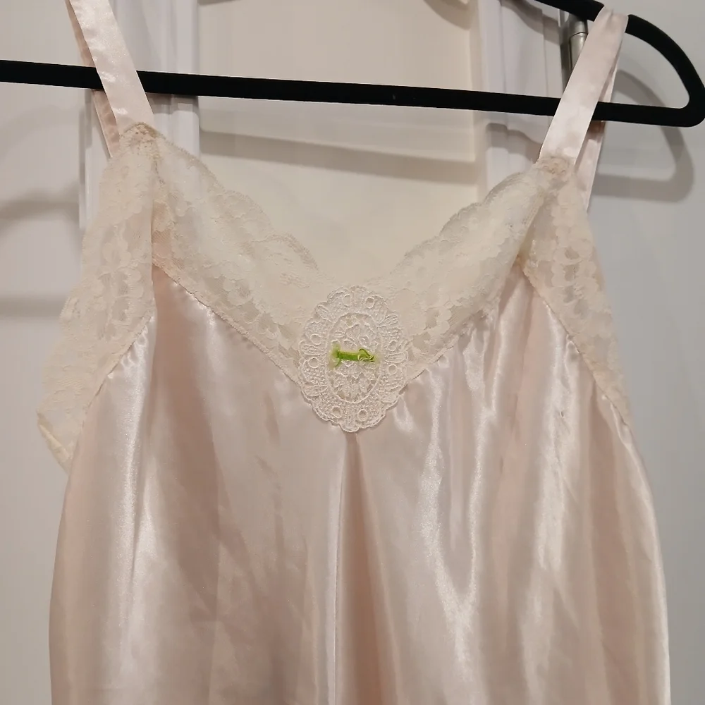 Vintage TRtoo Pink Slip Nightgown Size Large - Picture 2 of 6